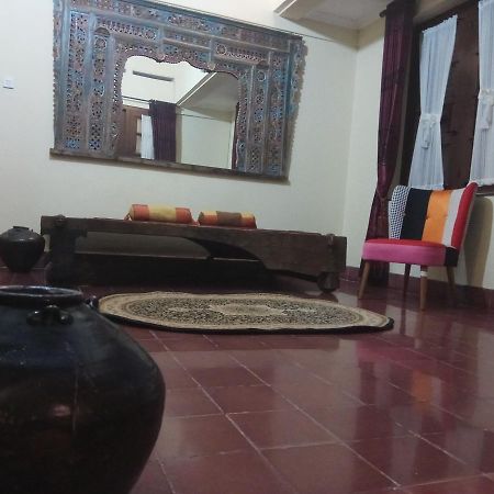 Doeloerkoe Homestay Solo 外观 照片