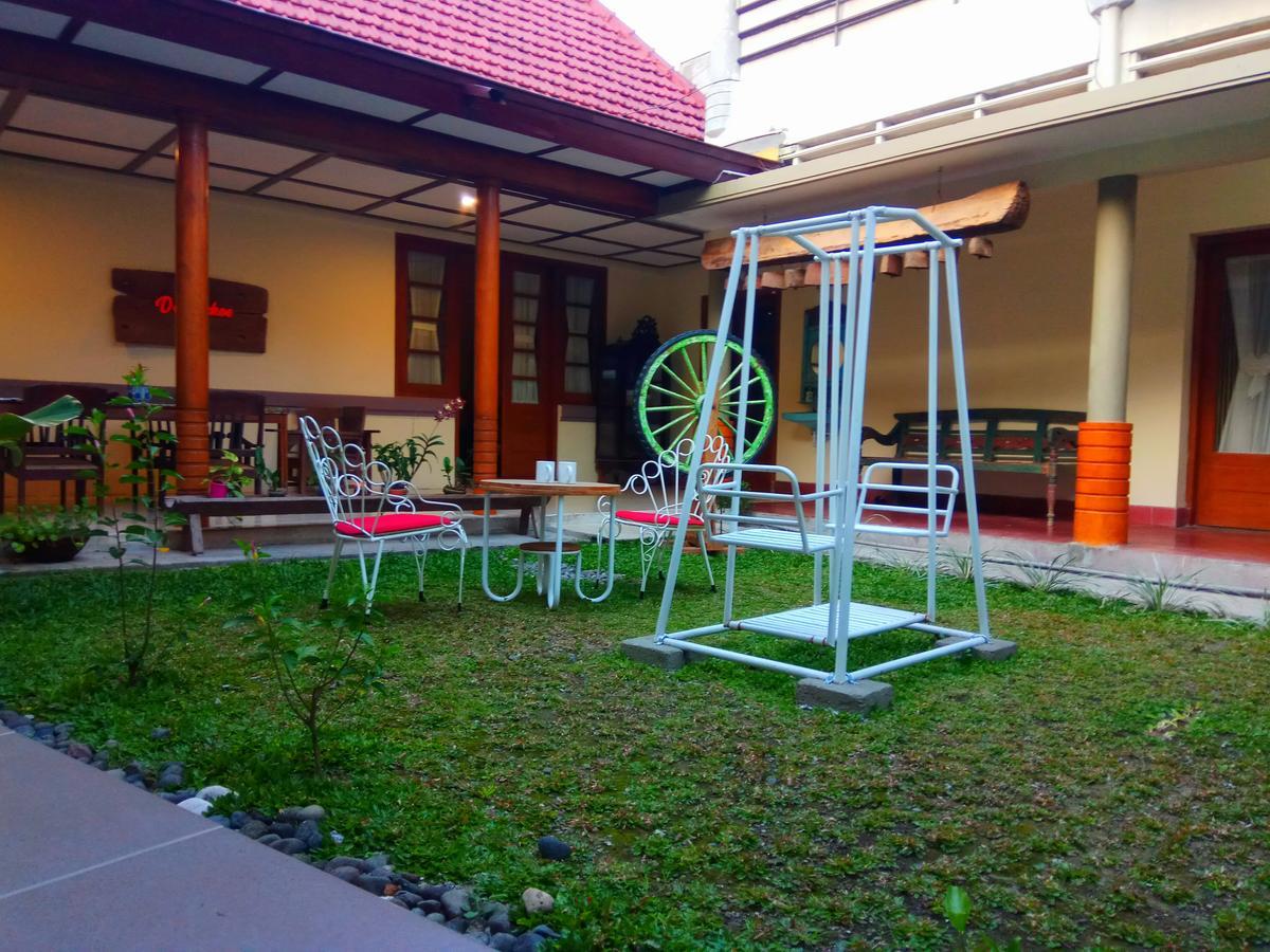 Doeloerkoe Homestay Solo 外观 照片