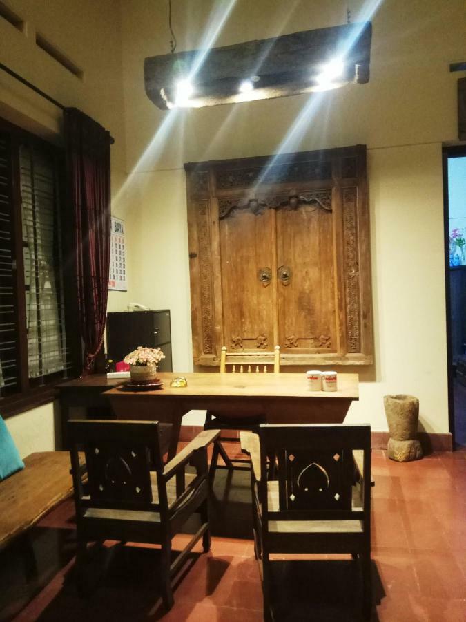 Doeloerkoe Homestay Solo 外观 照片